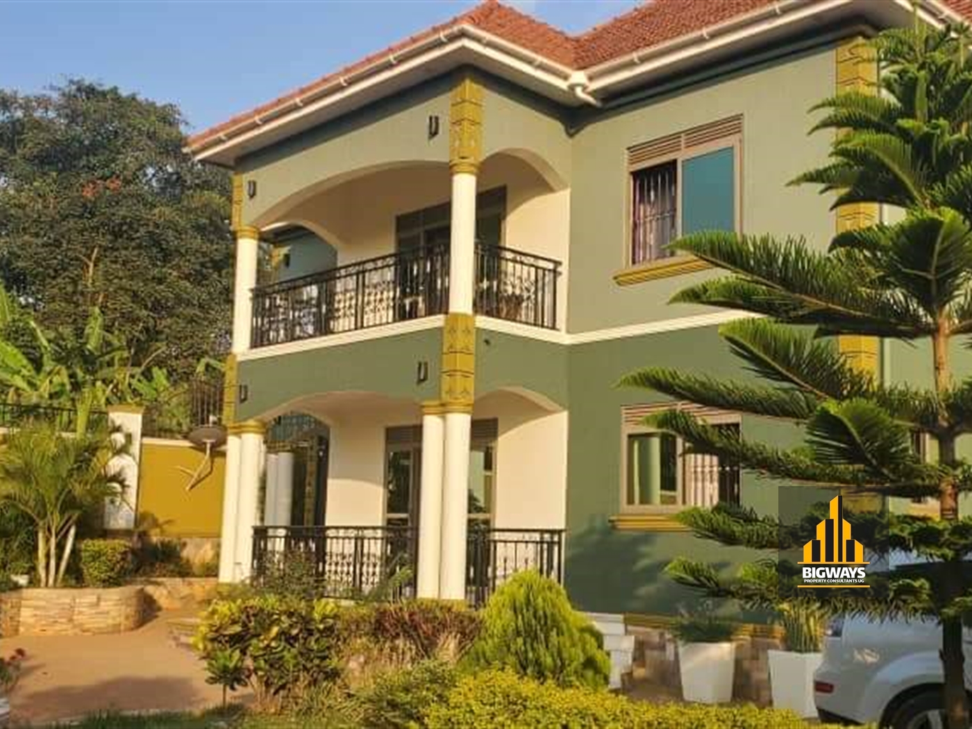 Storeyed house for sale in Seguku Wakiso