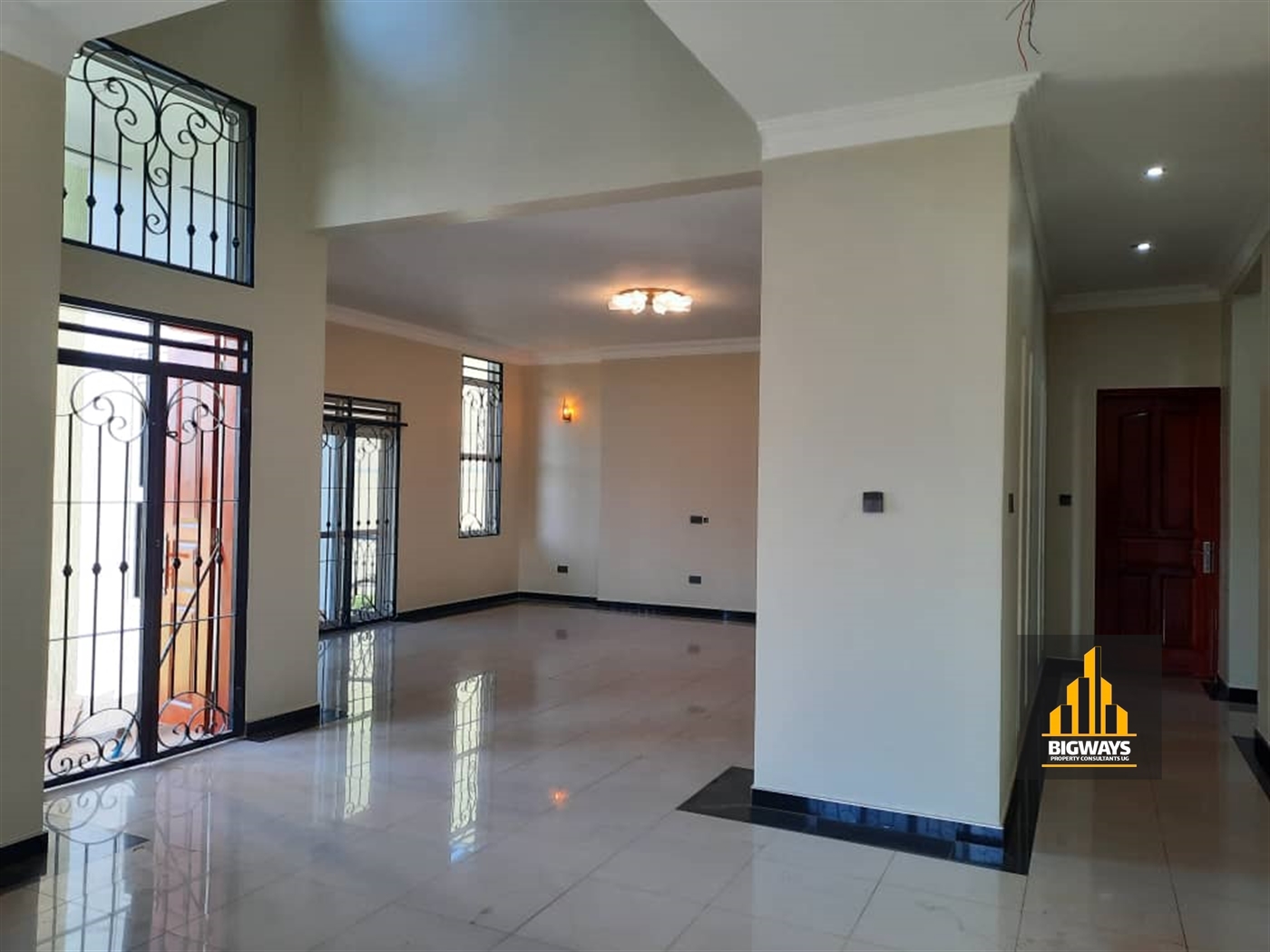 Storeyed house for sale in Bwebajja Wakiso