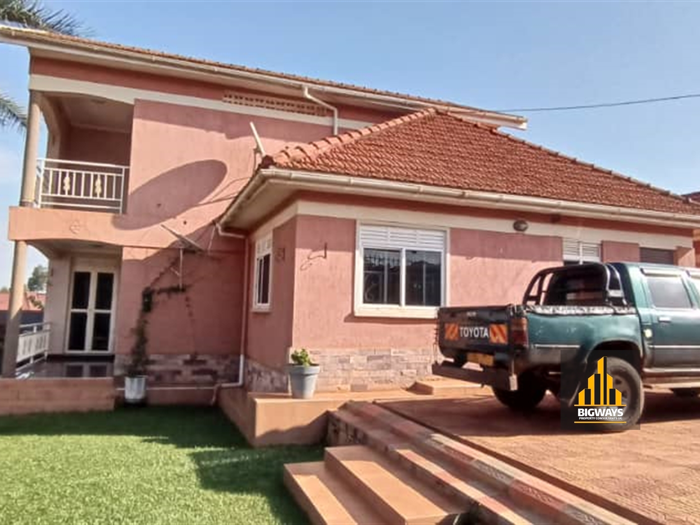 Storeyed house for sale in Nsasa Wakiso