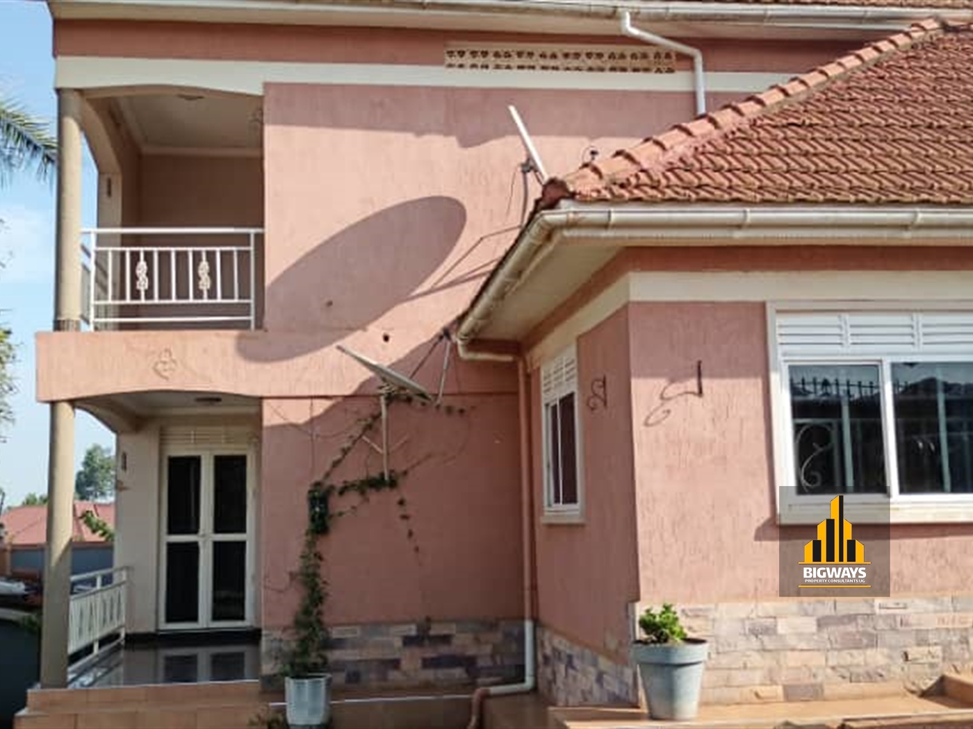 Storeyed house for sale in Nsasa Wakiso