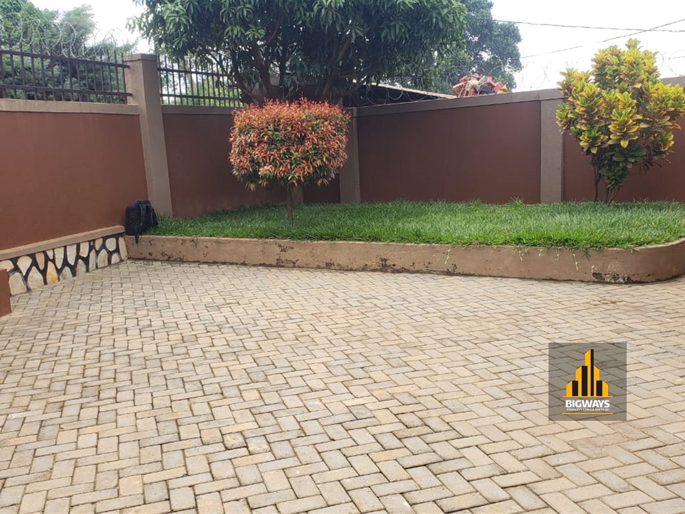 Bungalow for sale in Mengo Kampala