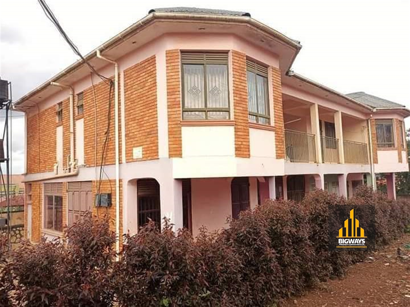 Commercial block for sale in Mbalwa Wakiso