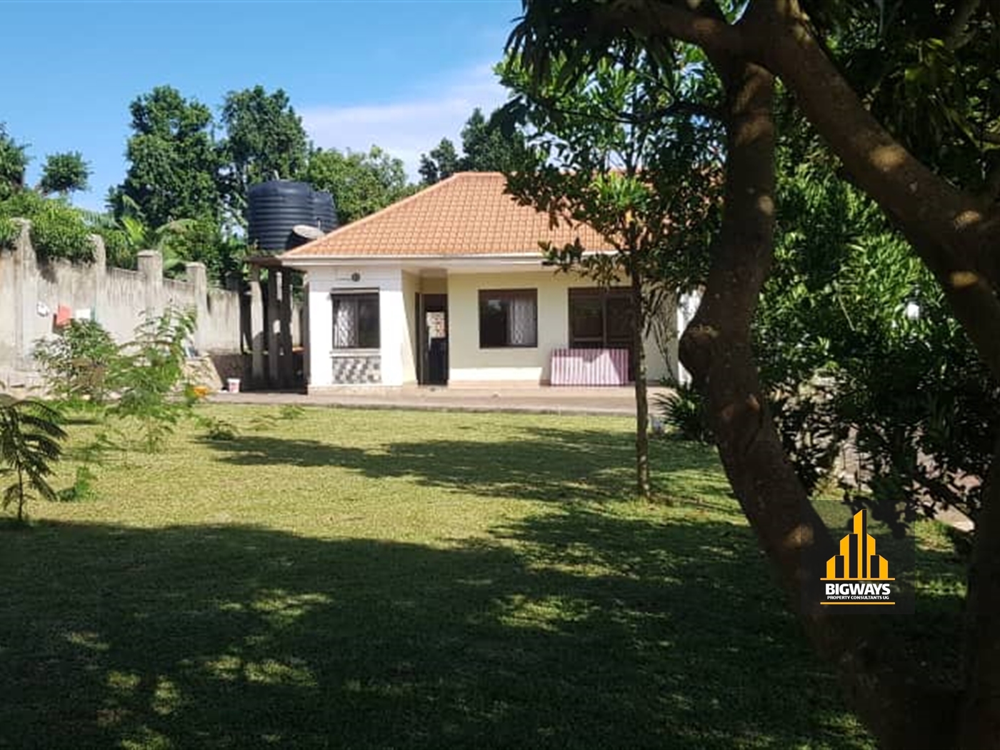 Bungalow for sale in Kitende Wakiso