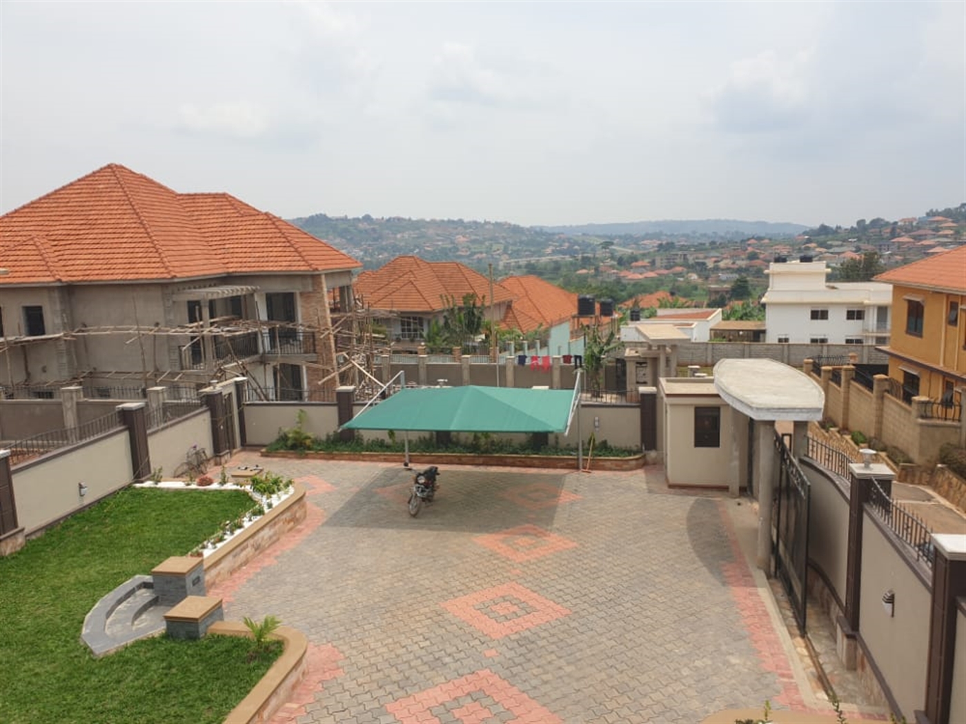 Storeyed house for sale in Kitende Wakiso