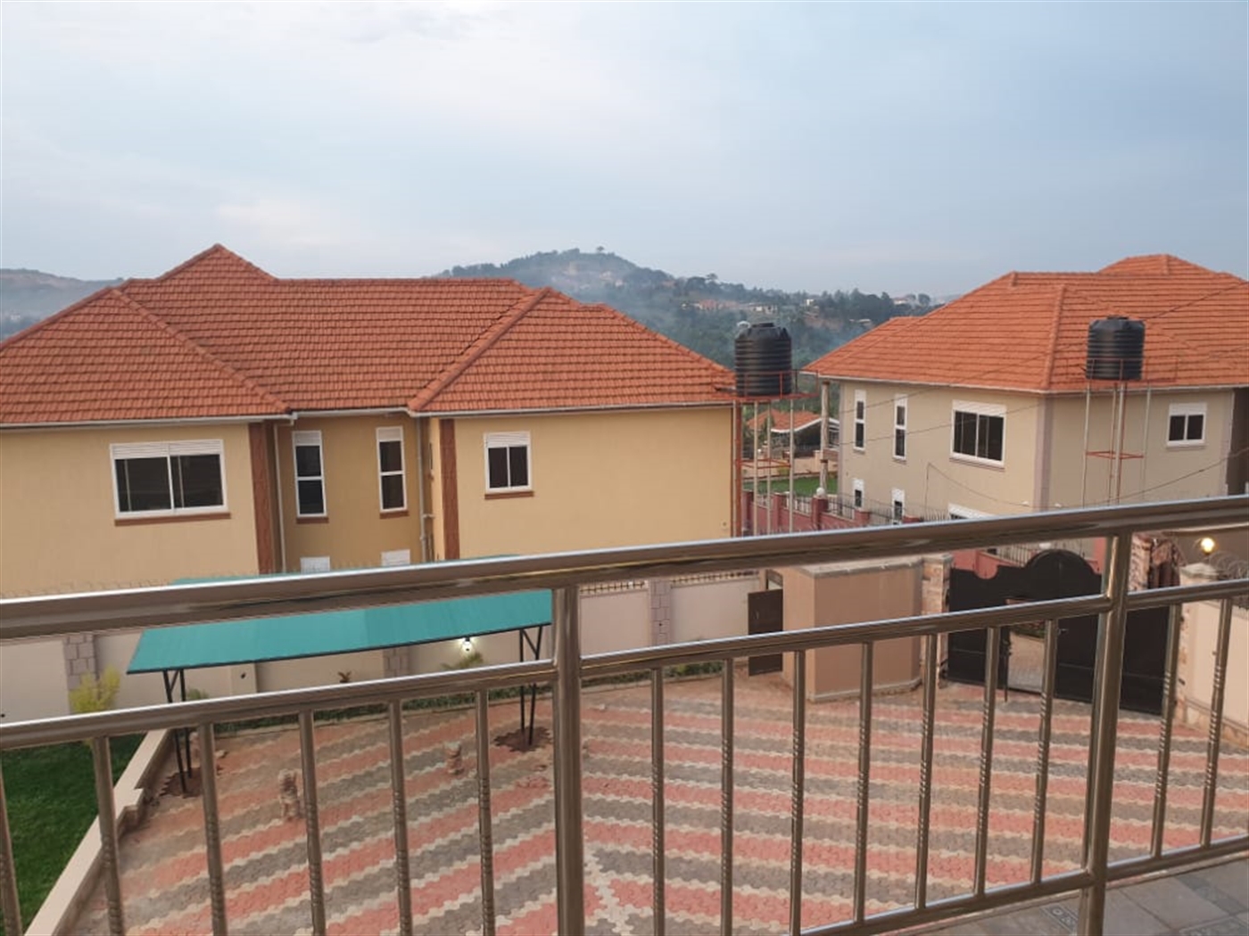 Mansion for sale in Kitende Wakiso