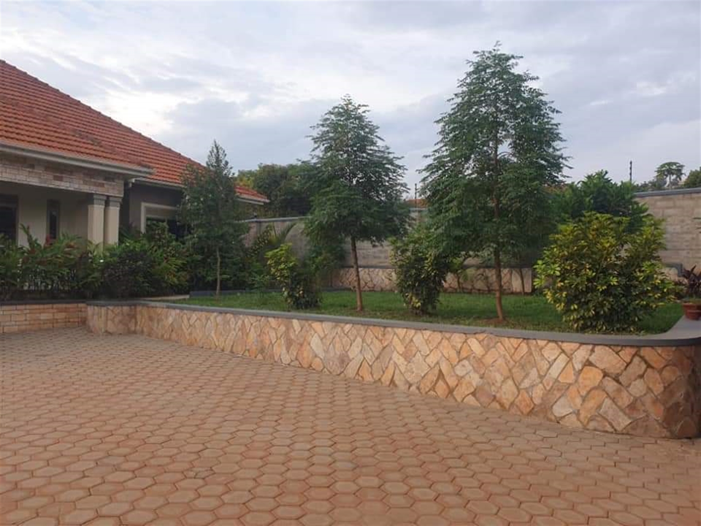 Bungalow for sale in Bwebajja Wakiso