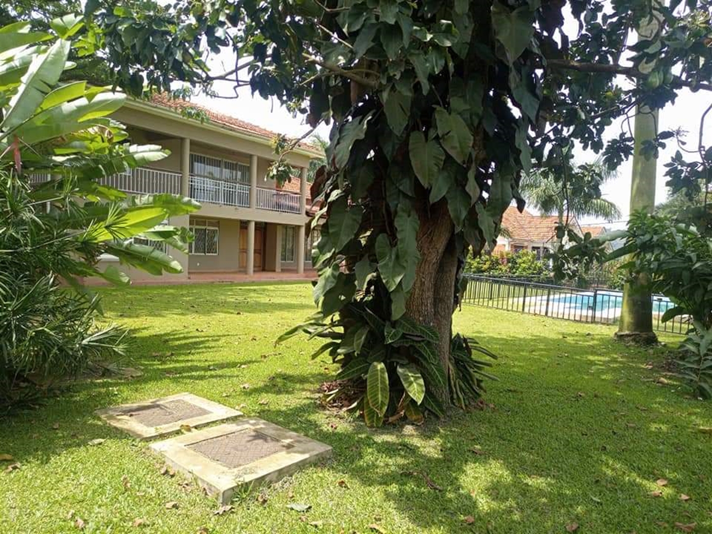 Storeyed house for rent in Naguru Kampala