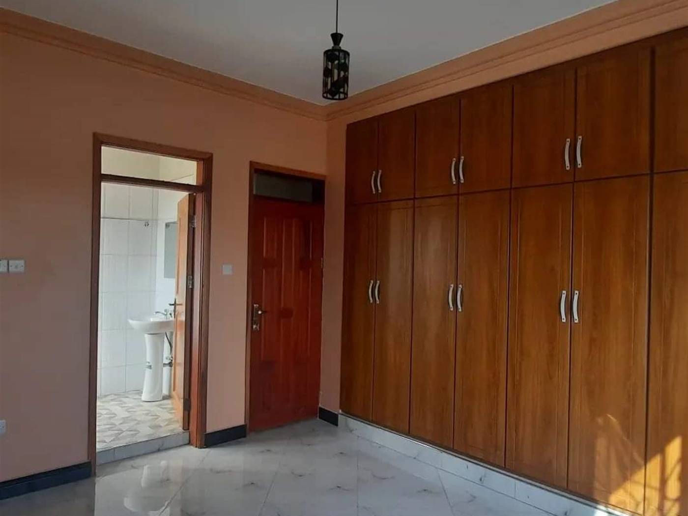 Apartment for rent in Kisaasi Kampala