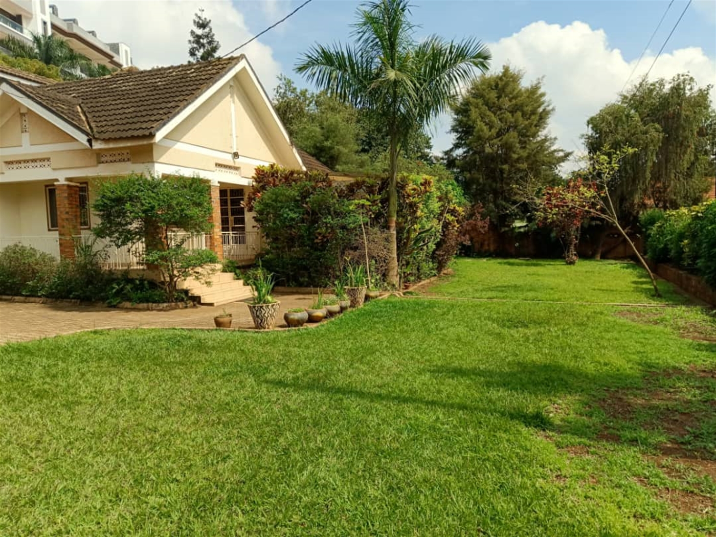 Bungalow for rent in Naguru Kampala