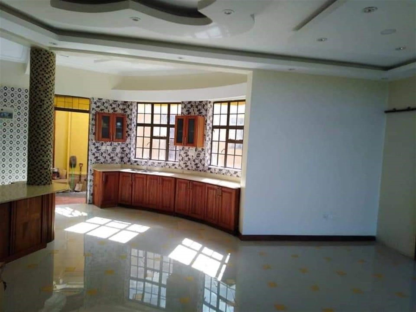 Storeyed house for rent in Mutungo Kampala