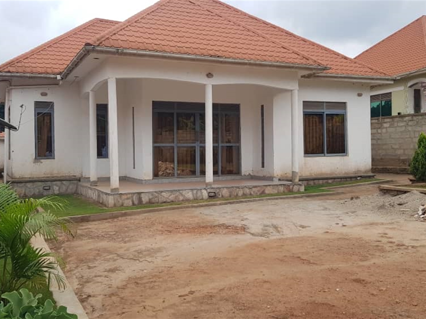 Bungalow for sale in Kitende Wakiso