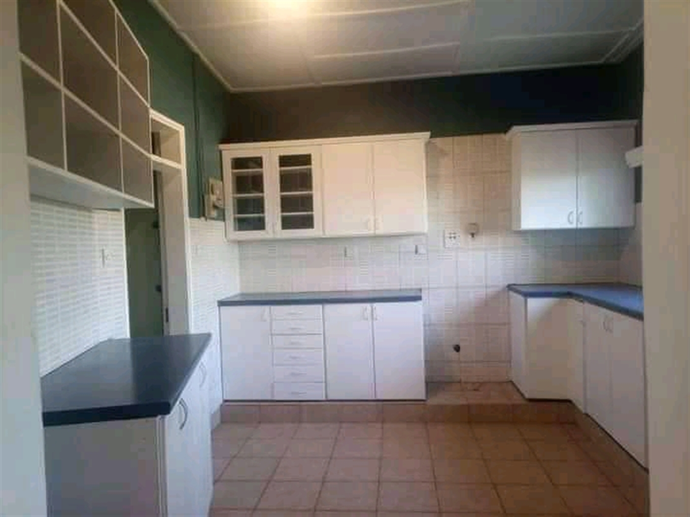 Bungalow for rent in Mutungo Kampala