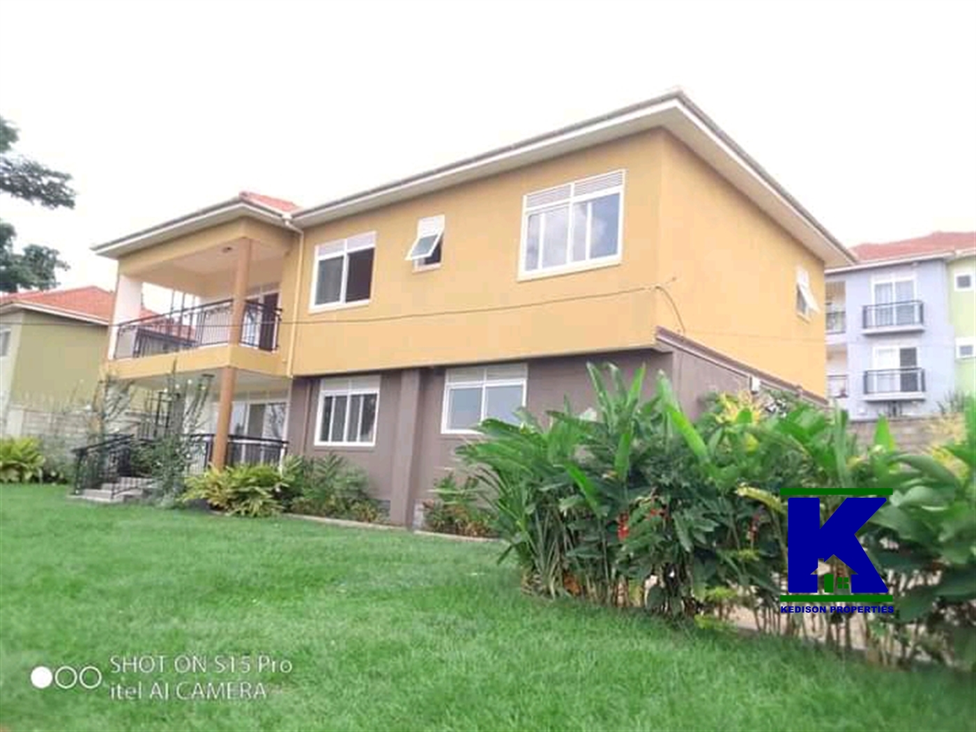 Storeyed house for rent in Mbuya Kampala