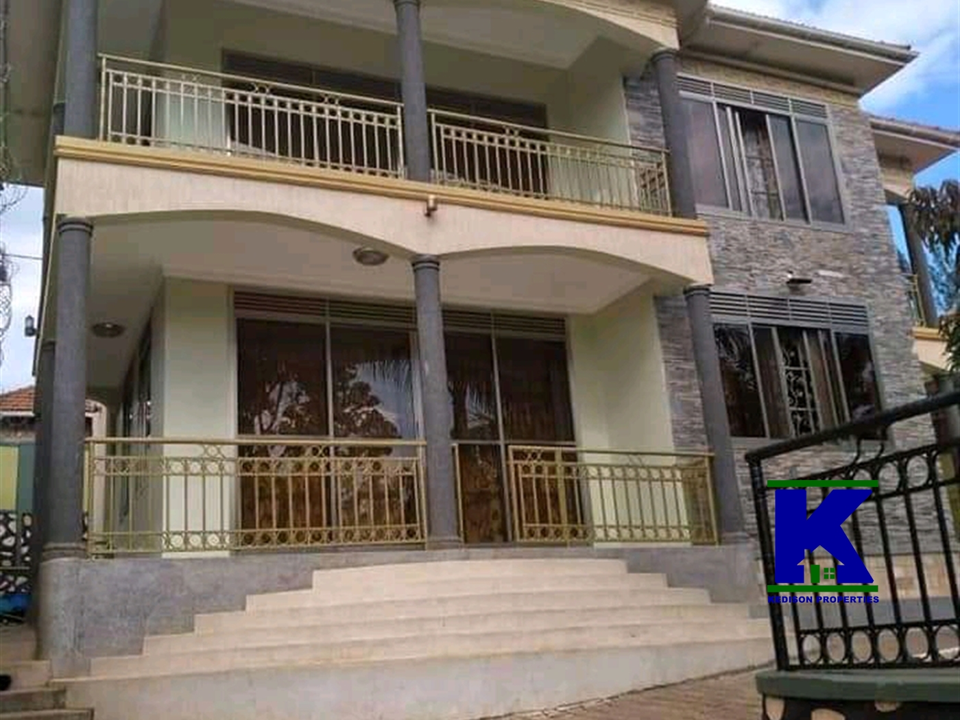 Duplex for rent in Komamboga Kampala
