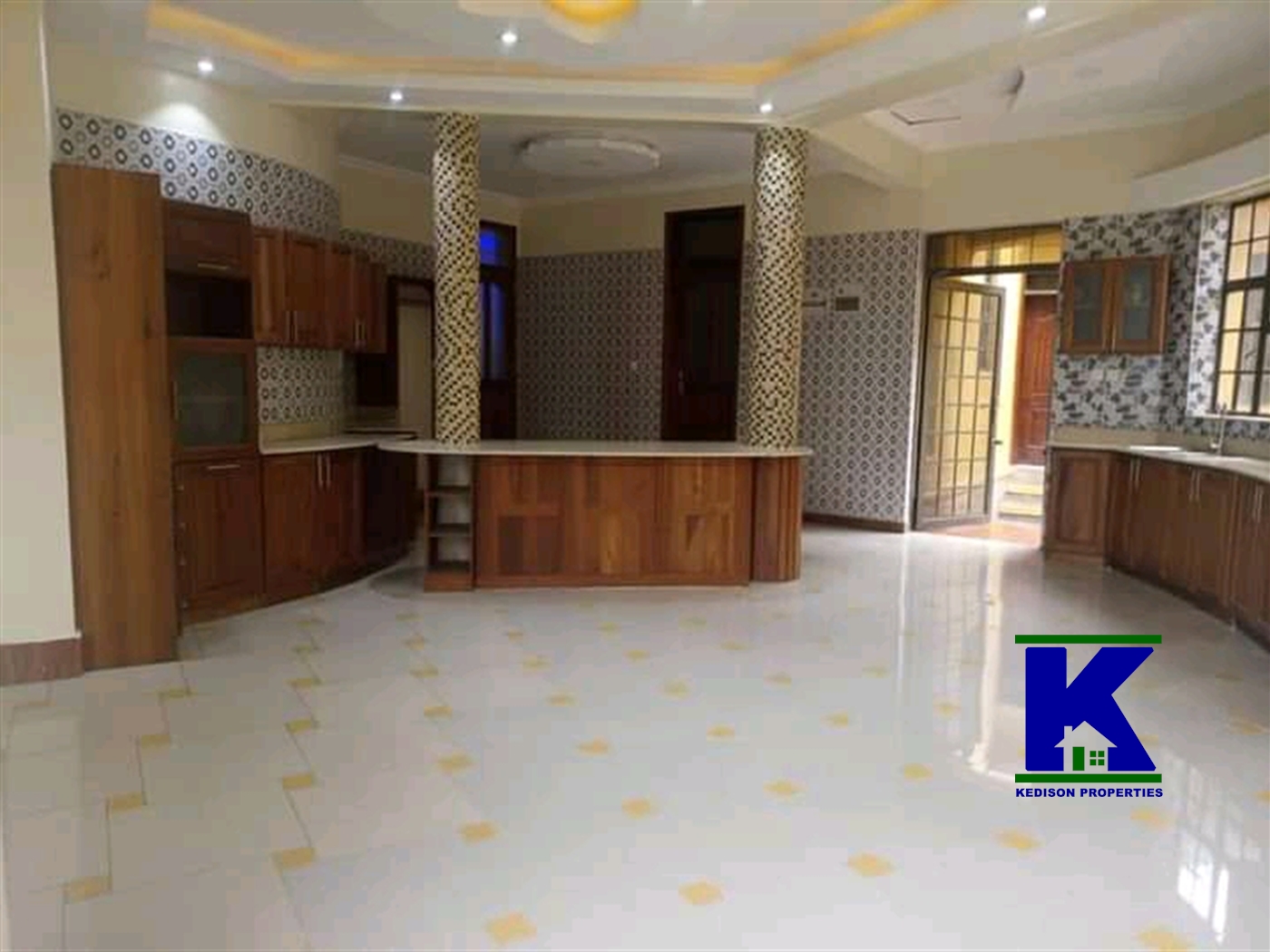 Bungalow for rent in Mutungo Kampala