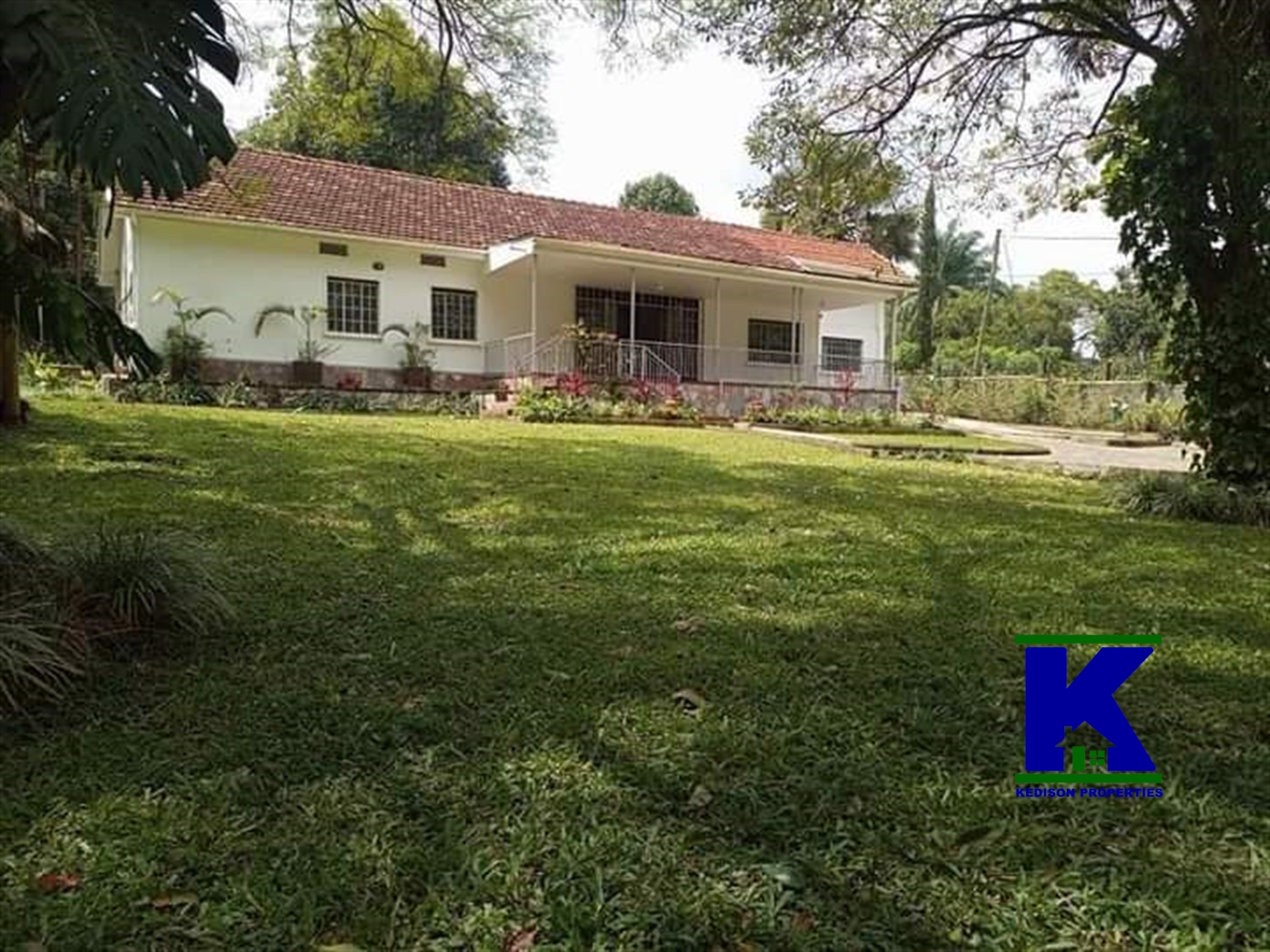 Bungalow for sale in Muyenga Kampala