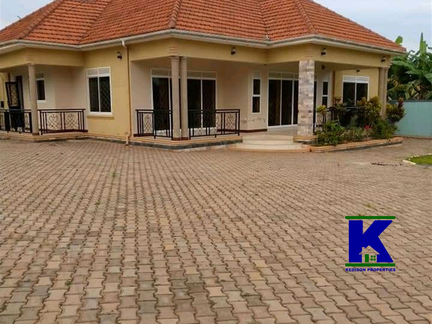 Bungalow for rent in Kitende Kampala