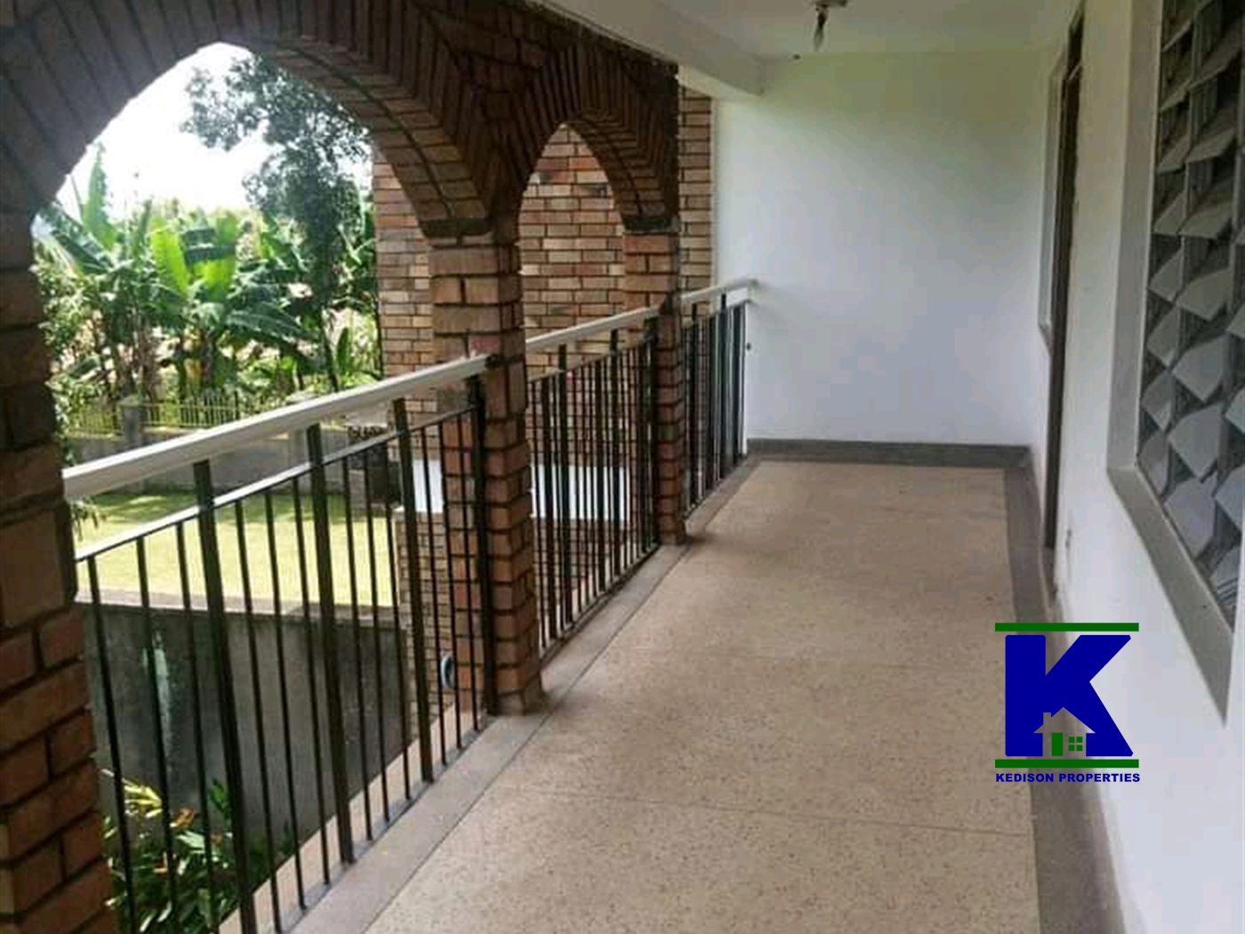 Town House for rent in Luzira Kampala