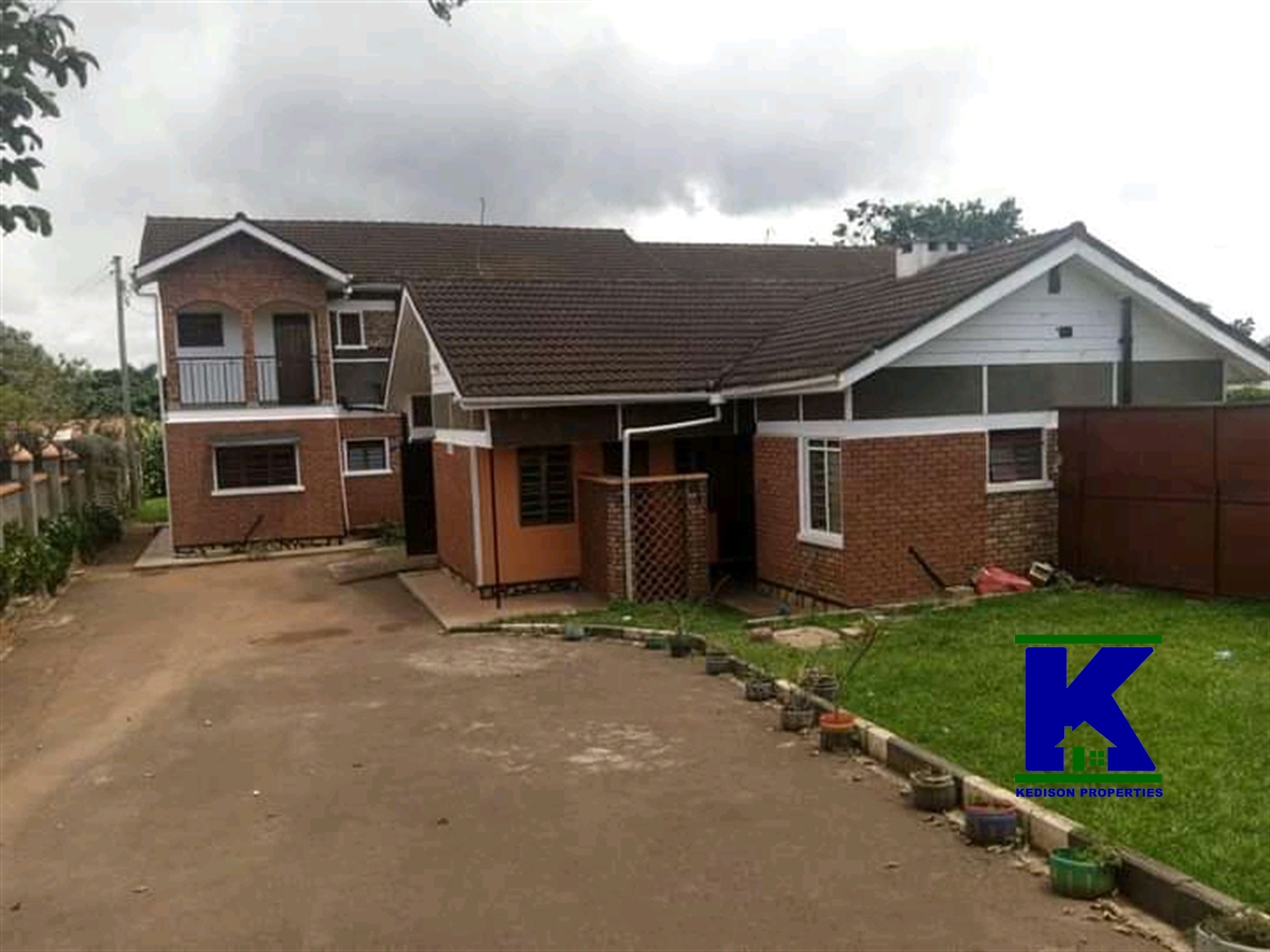 Town House for rent in Luzira Kampala