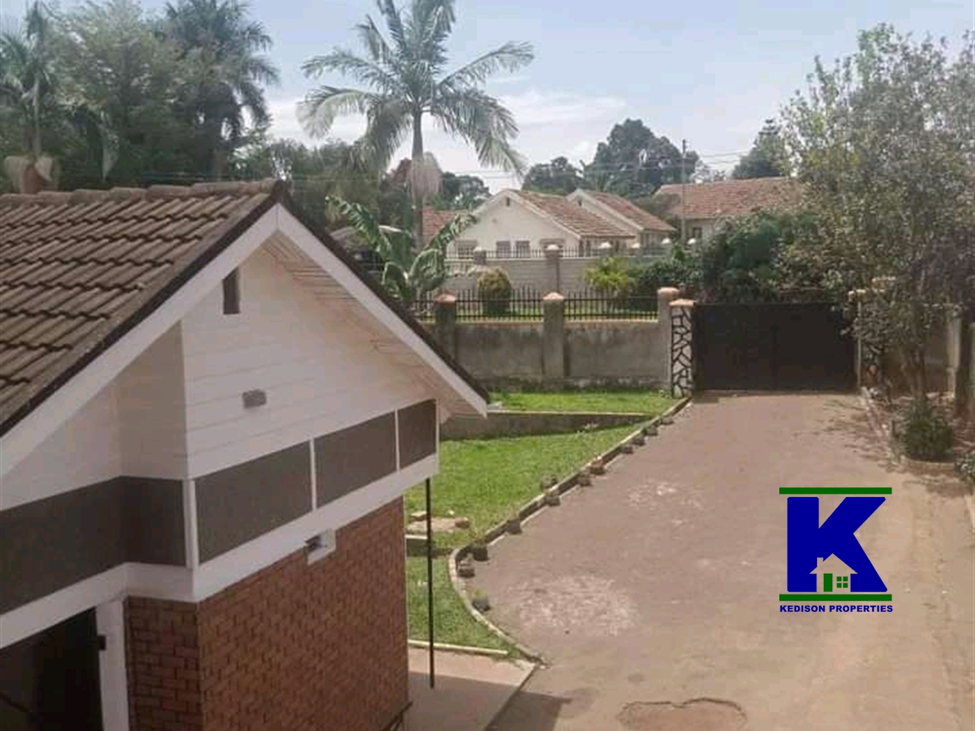 Town House for rent in Luzira Kampala