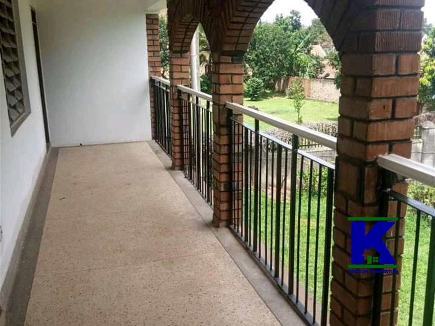 Town House for rent in Luzira Kampala