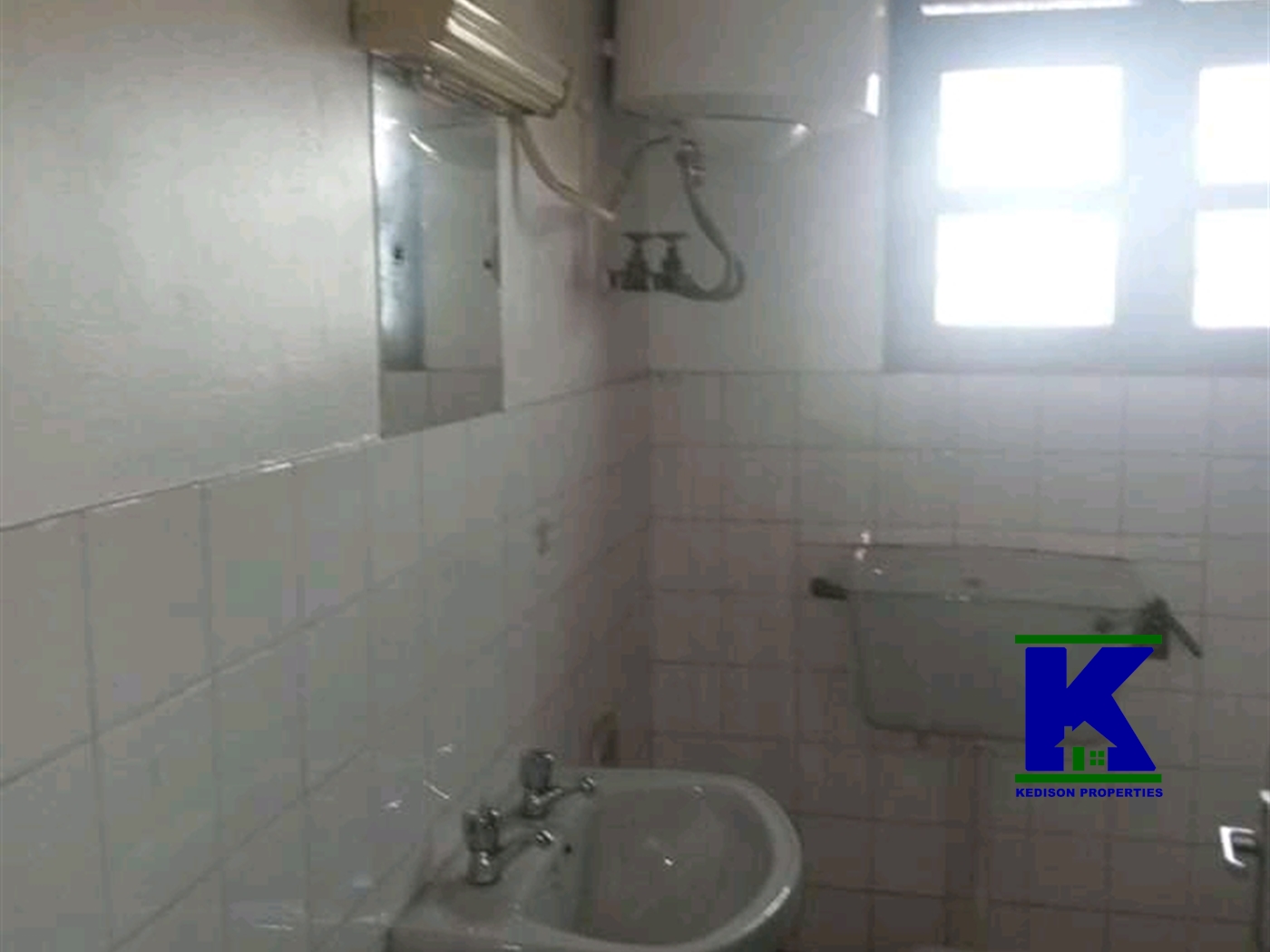 Town House for rent in Luzira Kampala