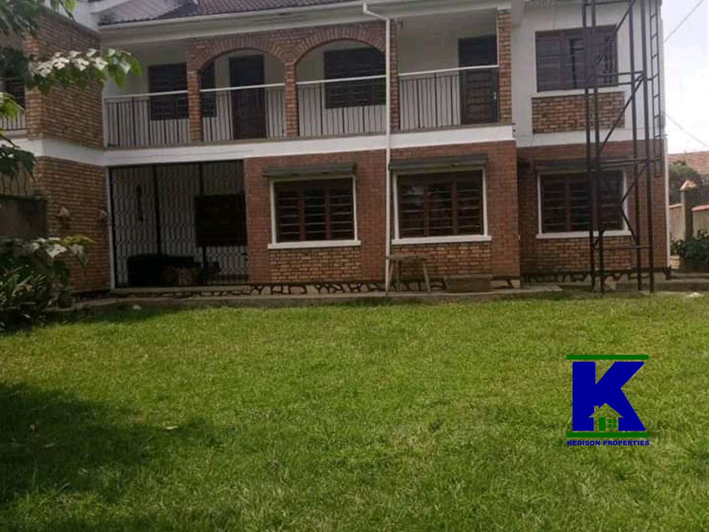 Town House for rent in Luzira Kampala