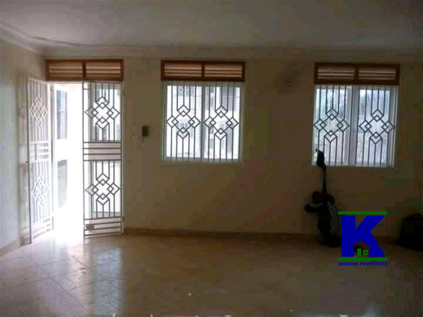 Duplex for rent in Mbalwa Wakiso