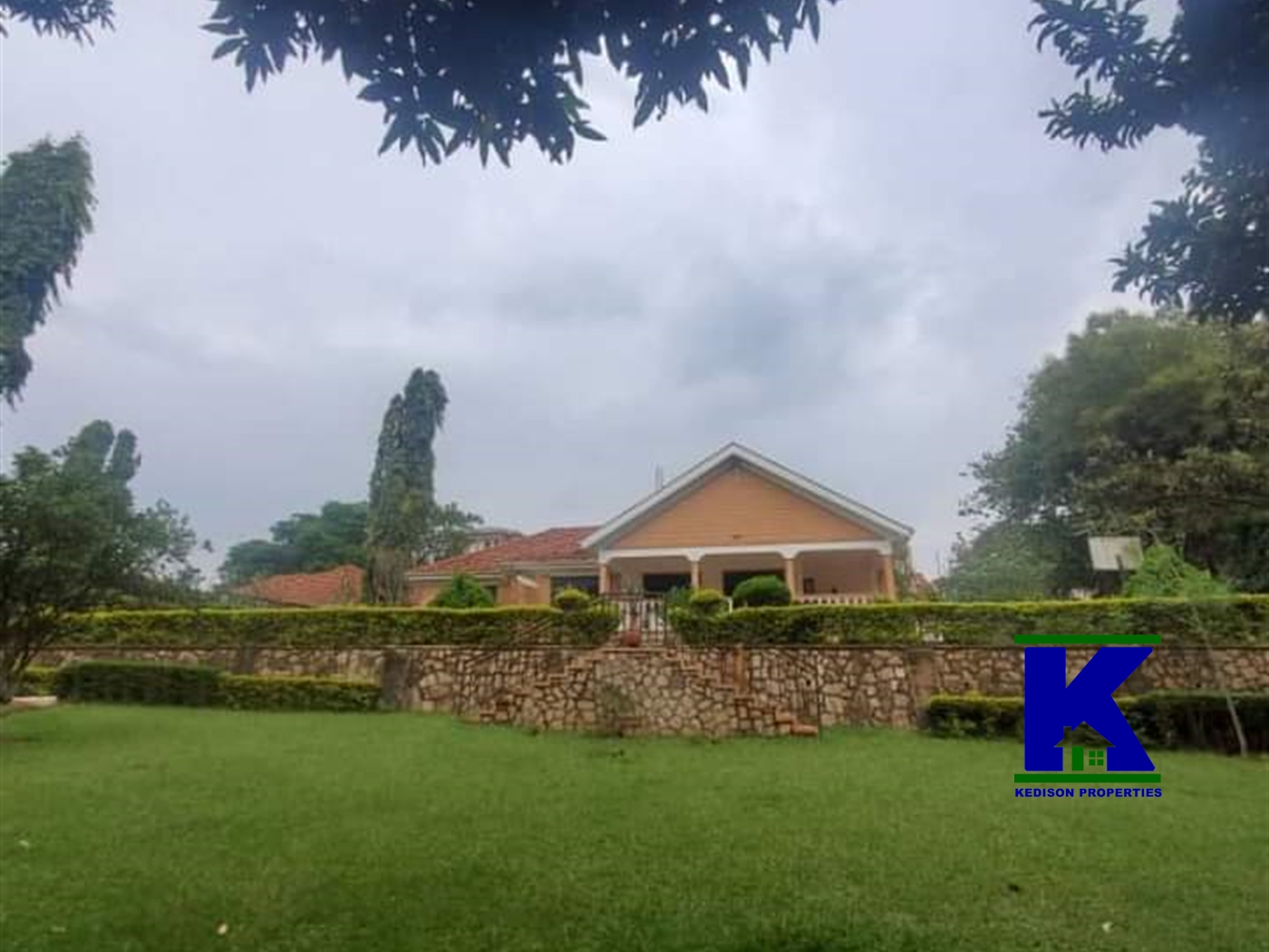 Bungalow for rent in Naguru Kampala