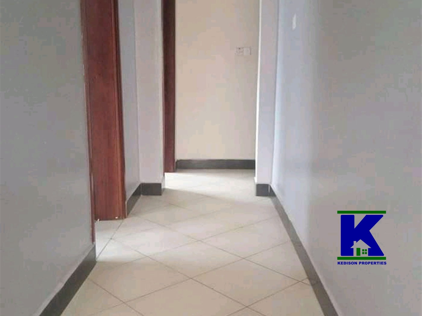 Duplex for rent in Mutungo Kampala