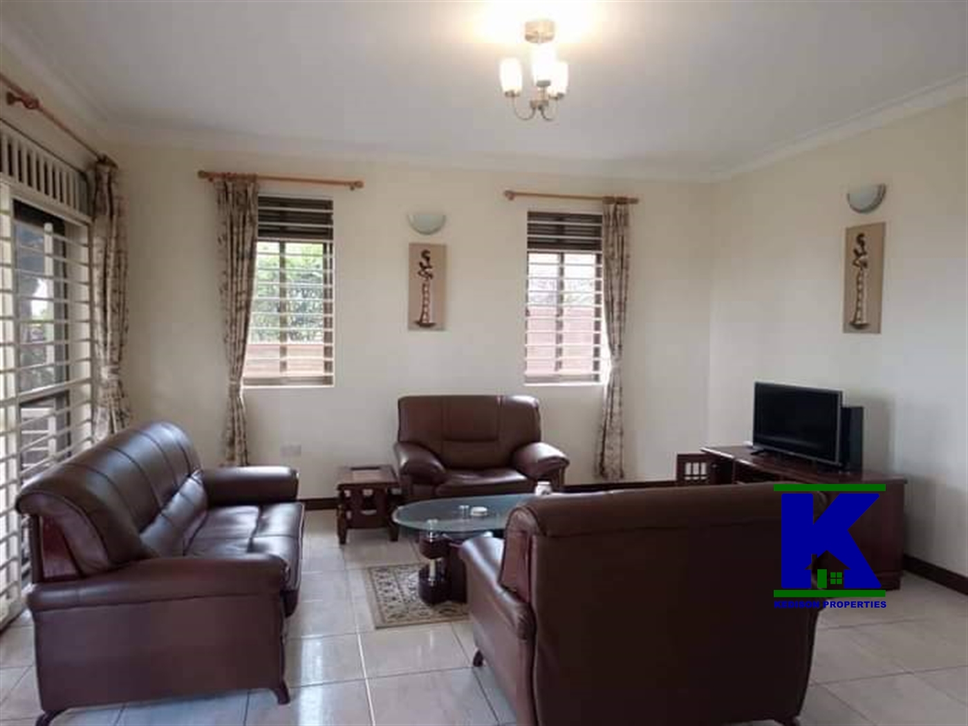 Duplex for rent in Mutungo Kampala