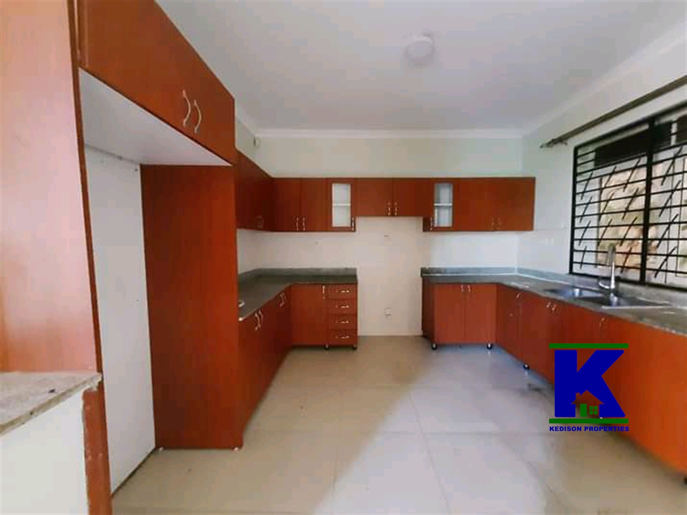 Villa for rent in Makindye Kampala