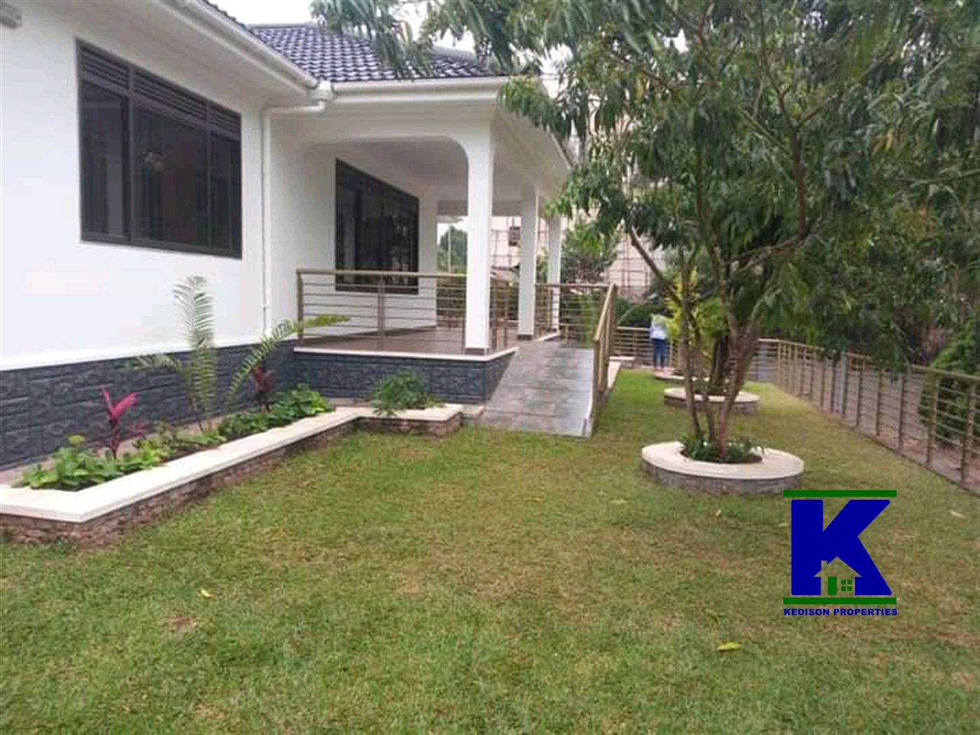 Bungalow for rent in Mbuya Kampala