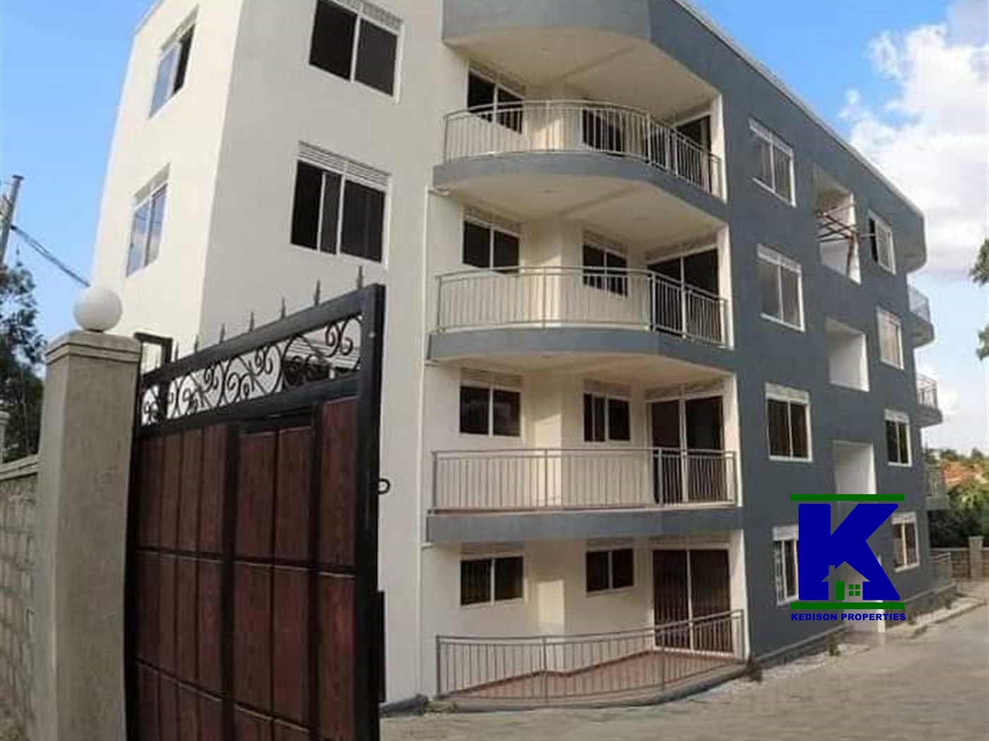 Apartment for sale in Kiwaatule Kampala