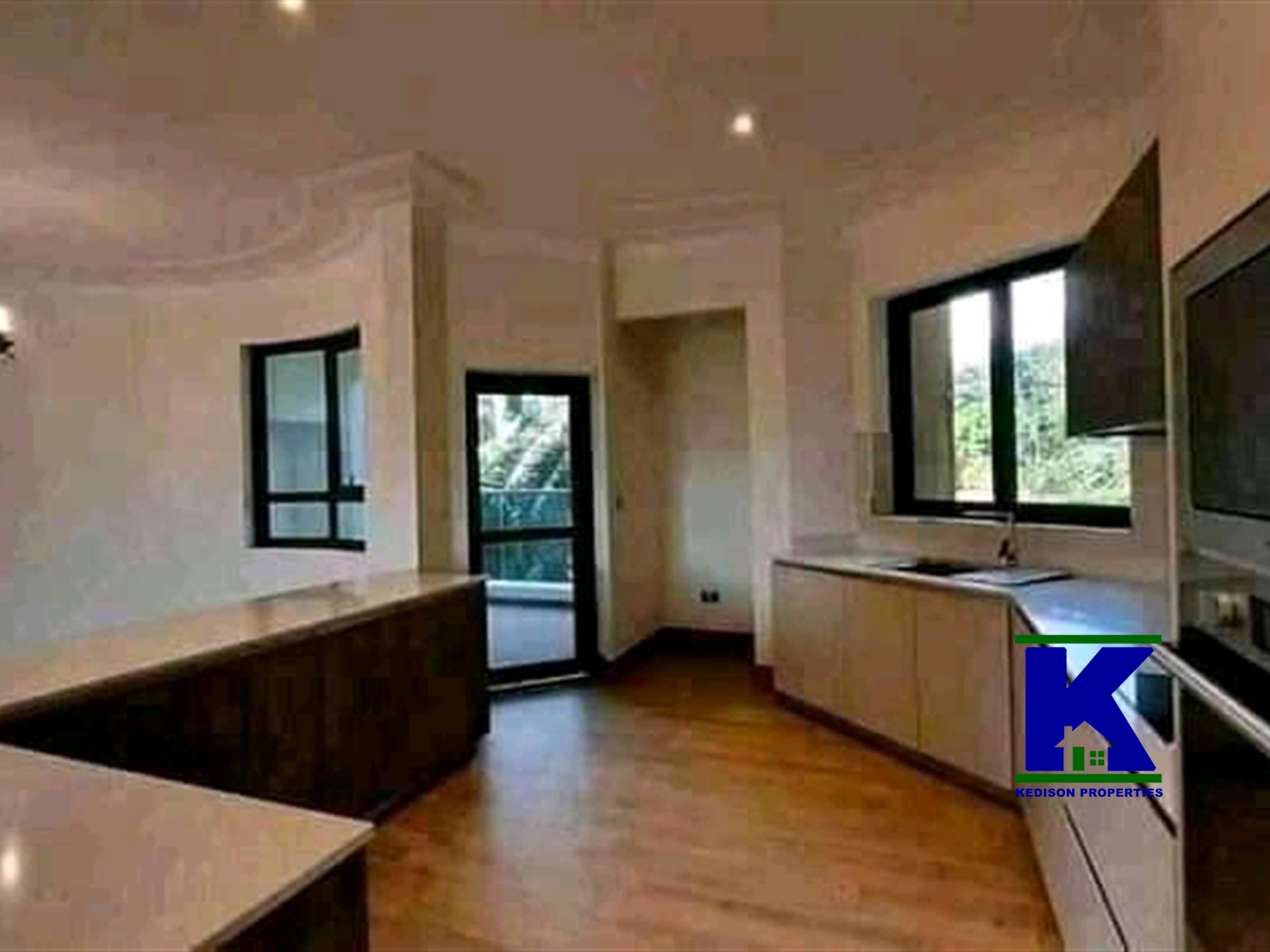 Apartment for sale in Bugoloobi Kampala