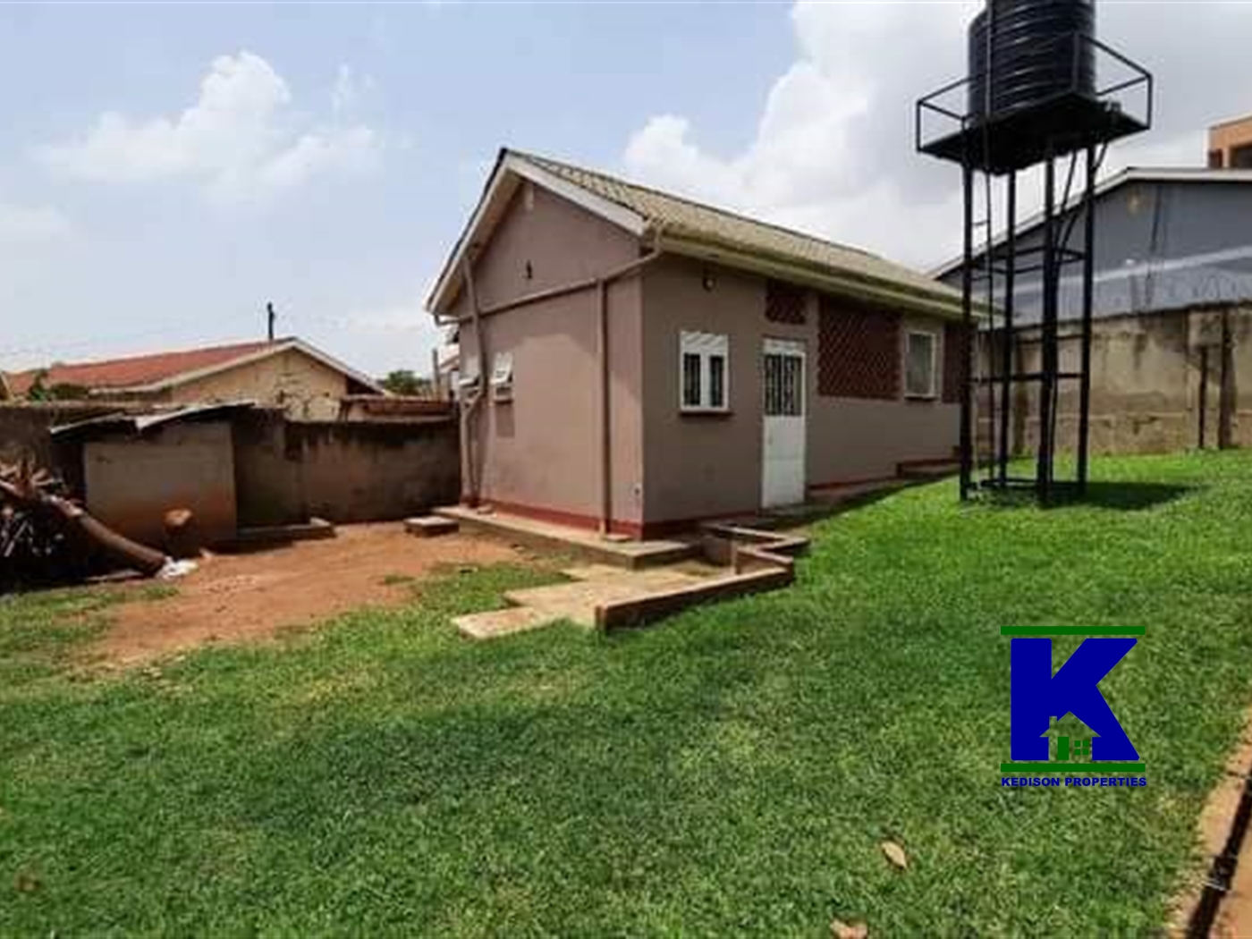 Bungalow for rent in Kisaasi Kampala