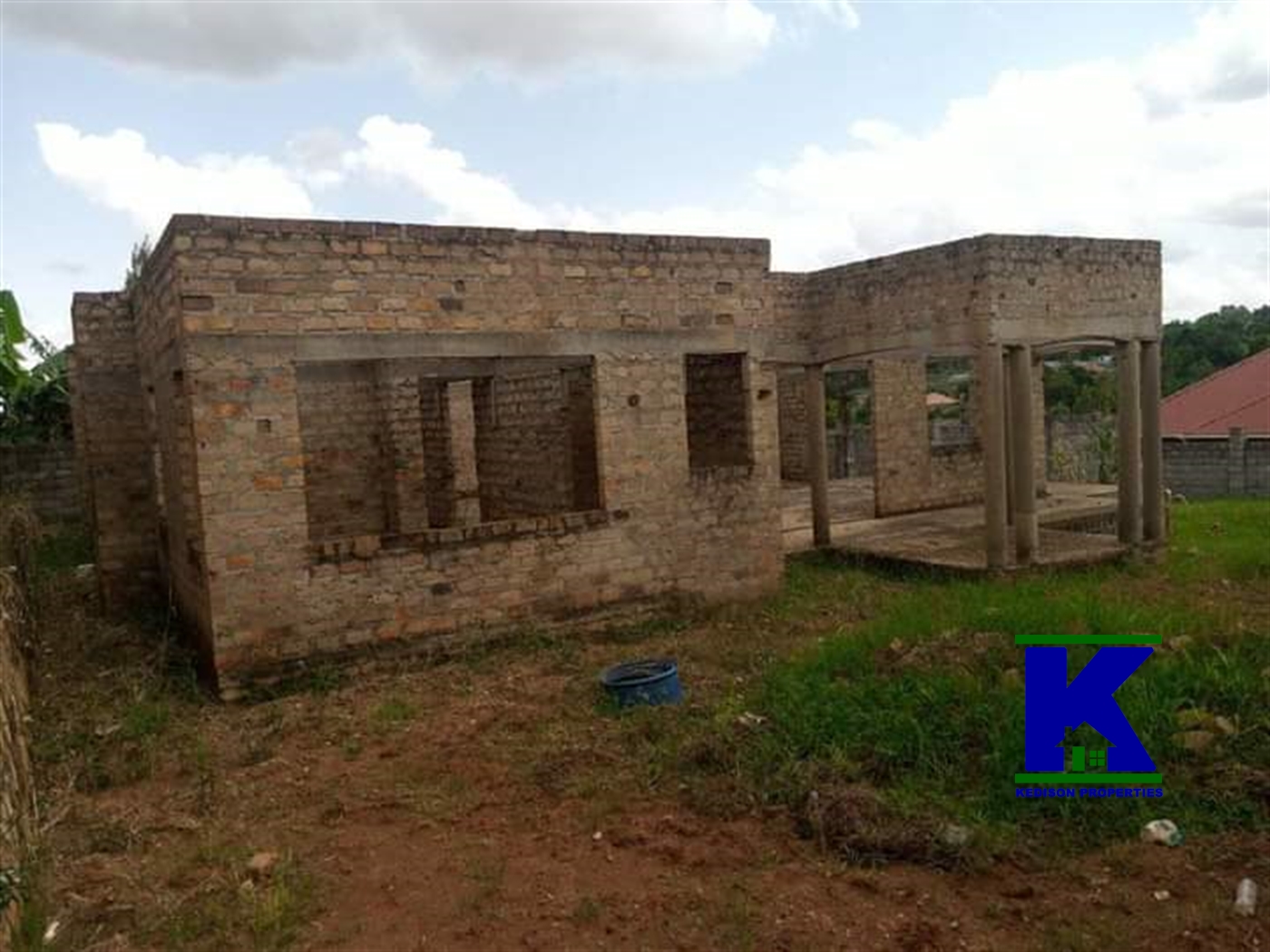 Shell House for sale in Namugongo Wakiso