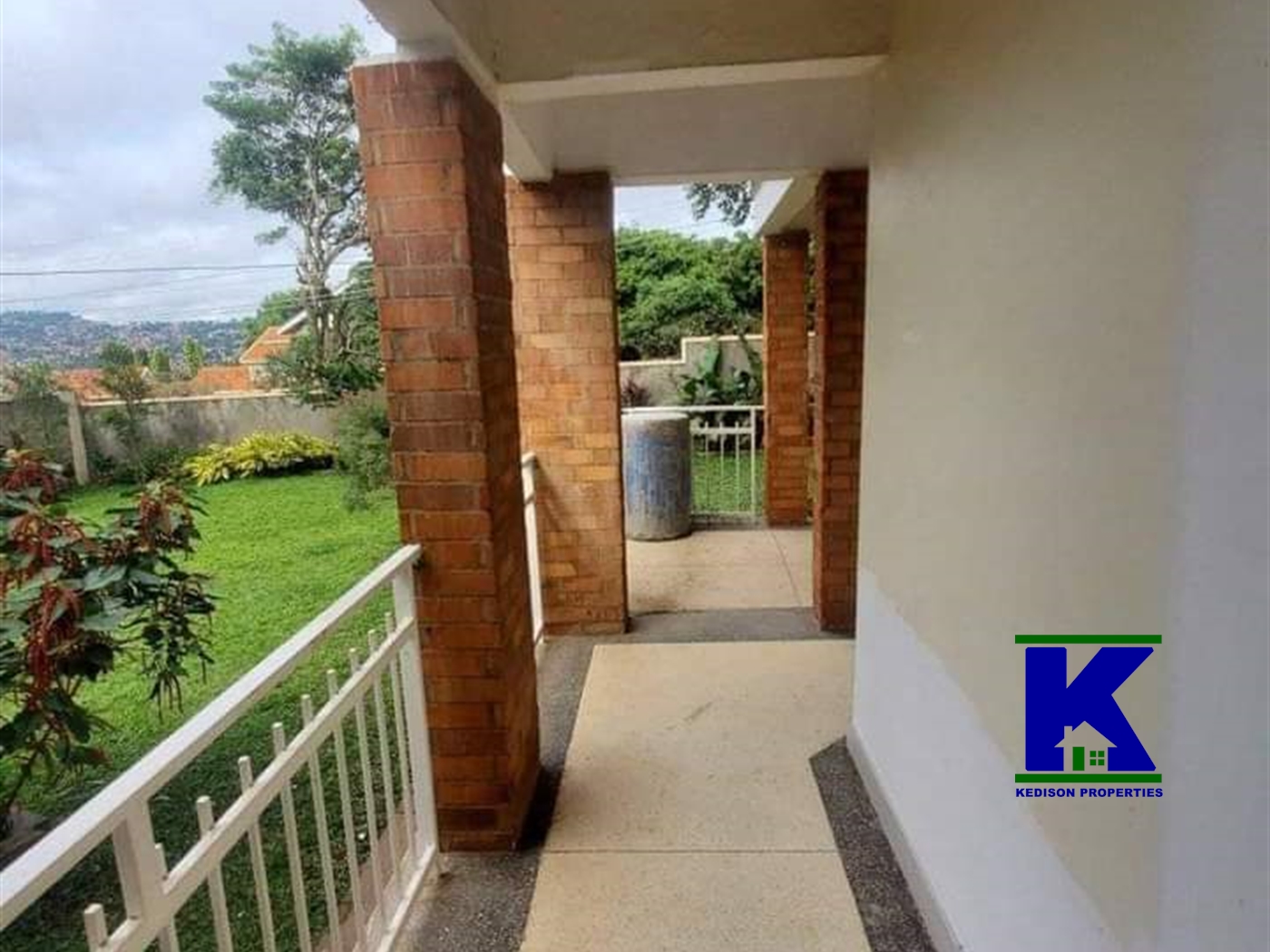 Bungalow for rent in Muyenga Kampala