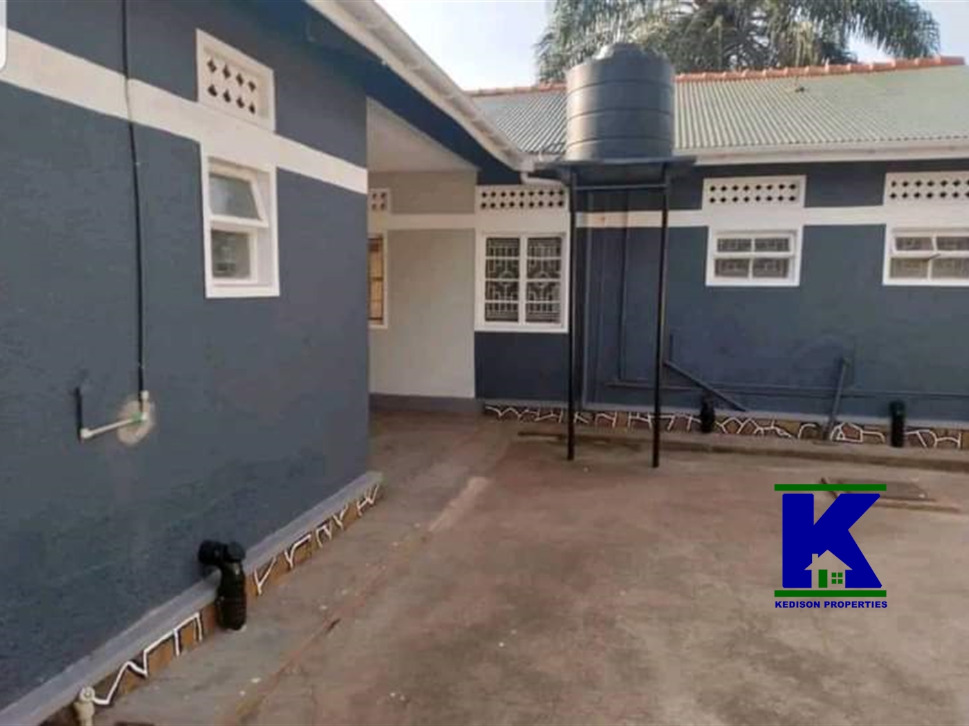 Bungalow for rent in Luzira Kampala