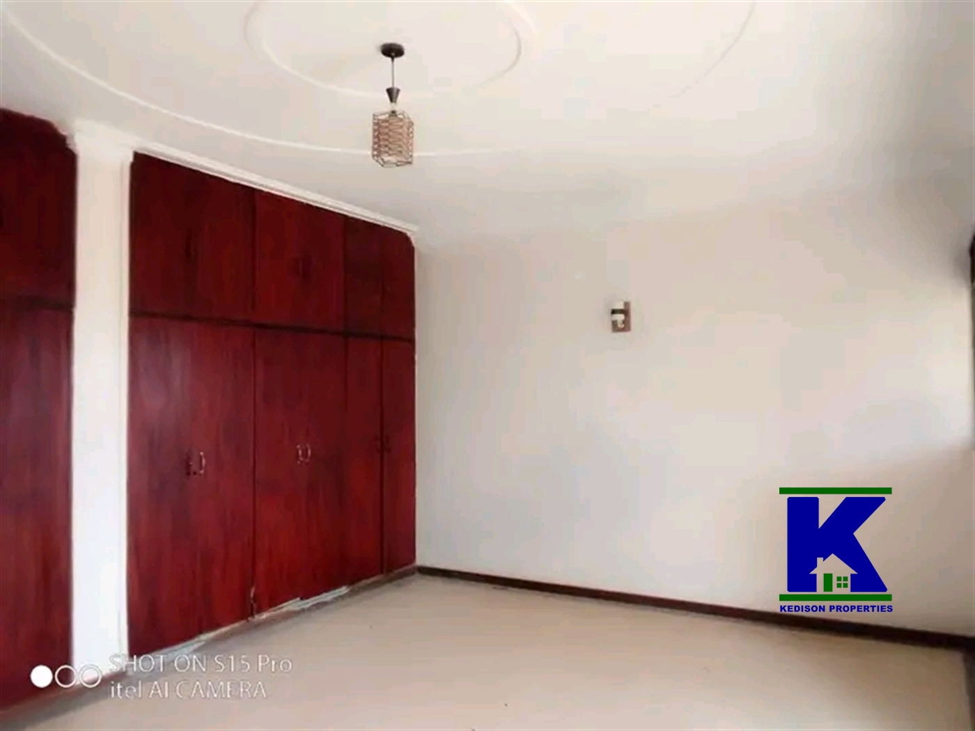 Storeyed house for rent in Bugoloobi Kampala