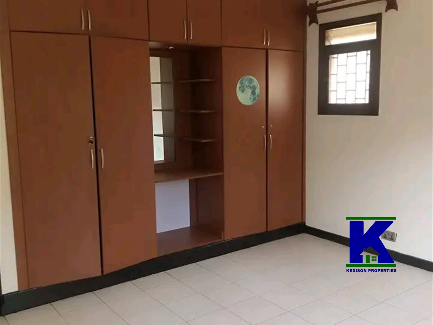 Storeyed house for rent in Bugoloobi Kampala