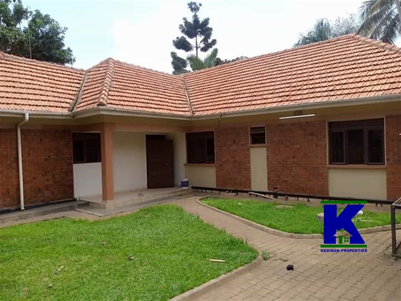 Bungalow for sale in Kirinya Wakiso