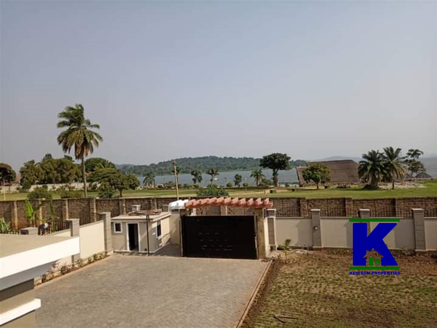 Mansion for sale in Munyonyo Kampala