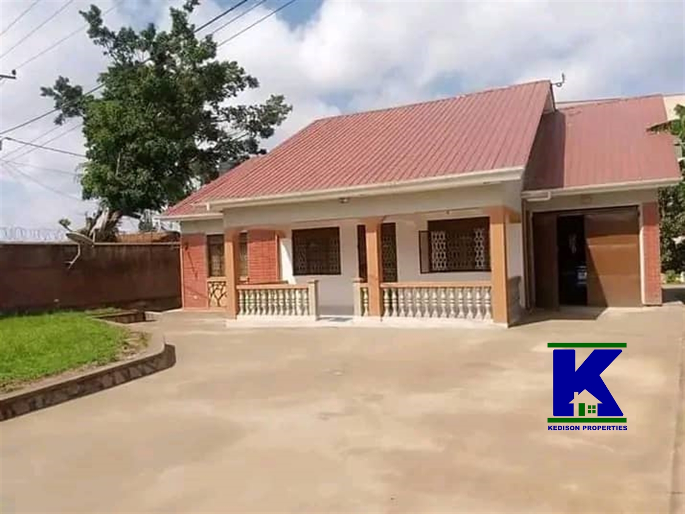 Bungalow for rent in Kirinya Wakiso