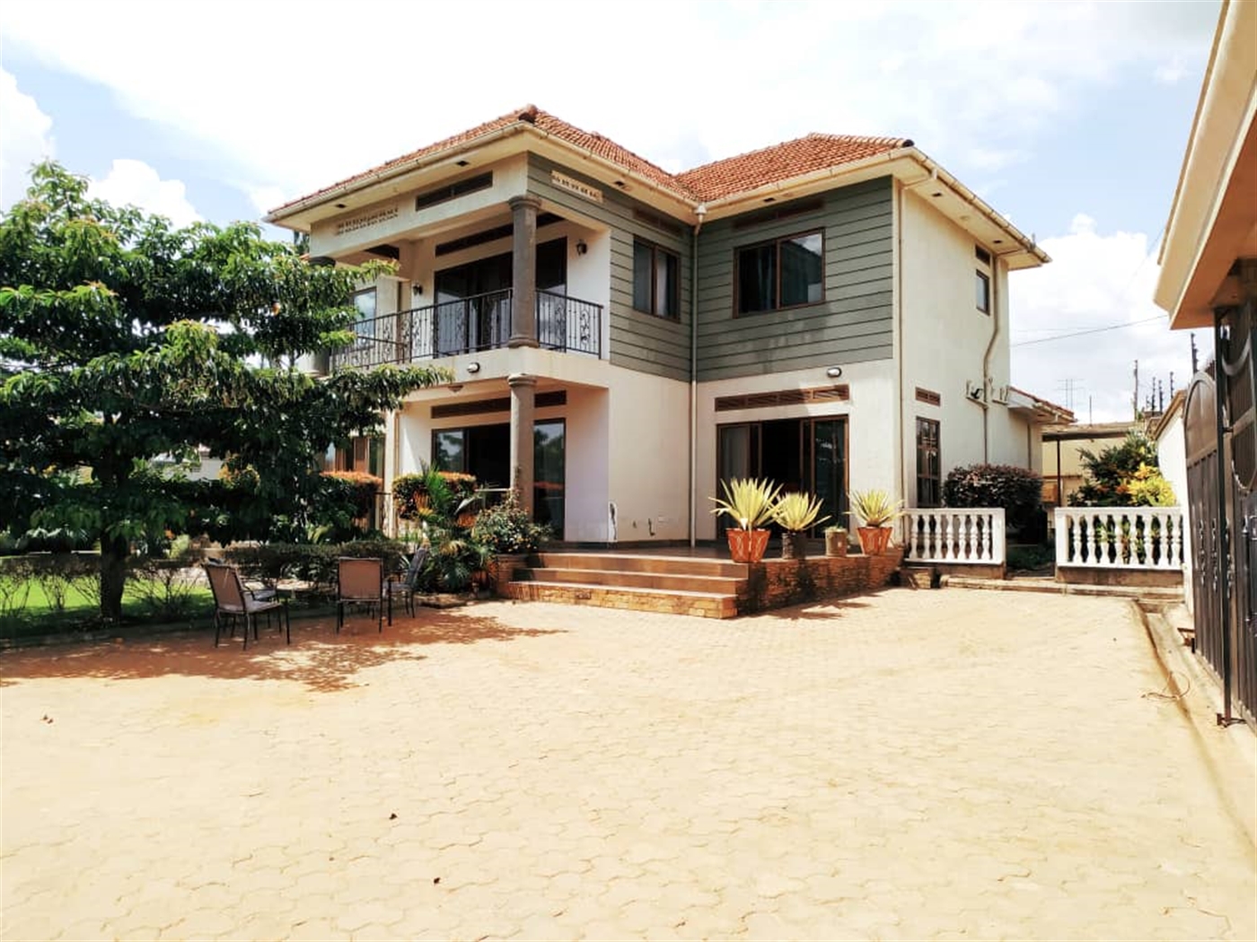 Storeyed house for sale in Bweyogerere Kampala