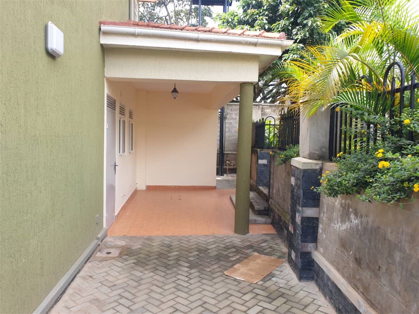 Storeyed house for sale in Mbuya Kampala