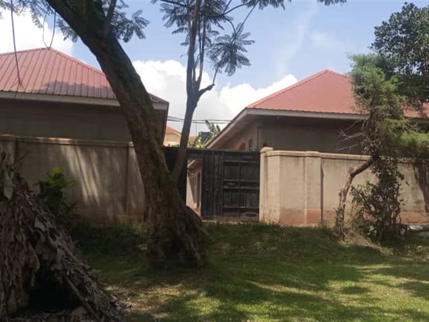 Rental units for sale in Nakweelo Wakiso