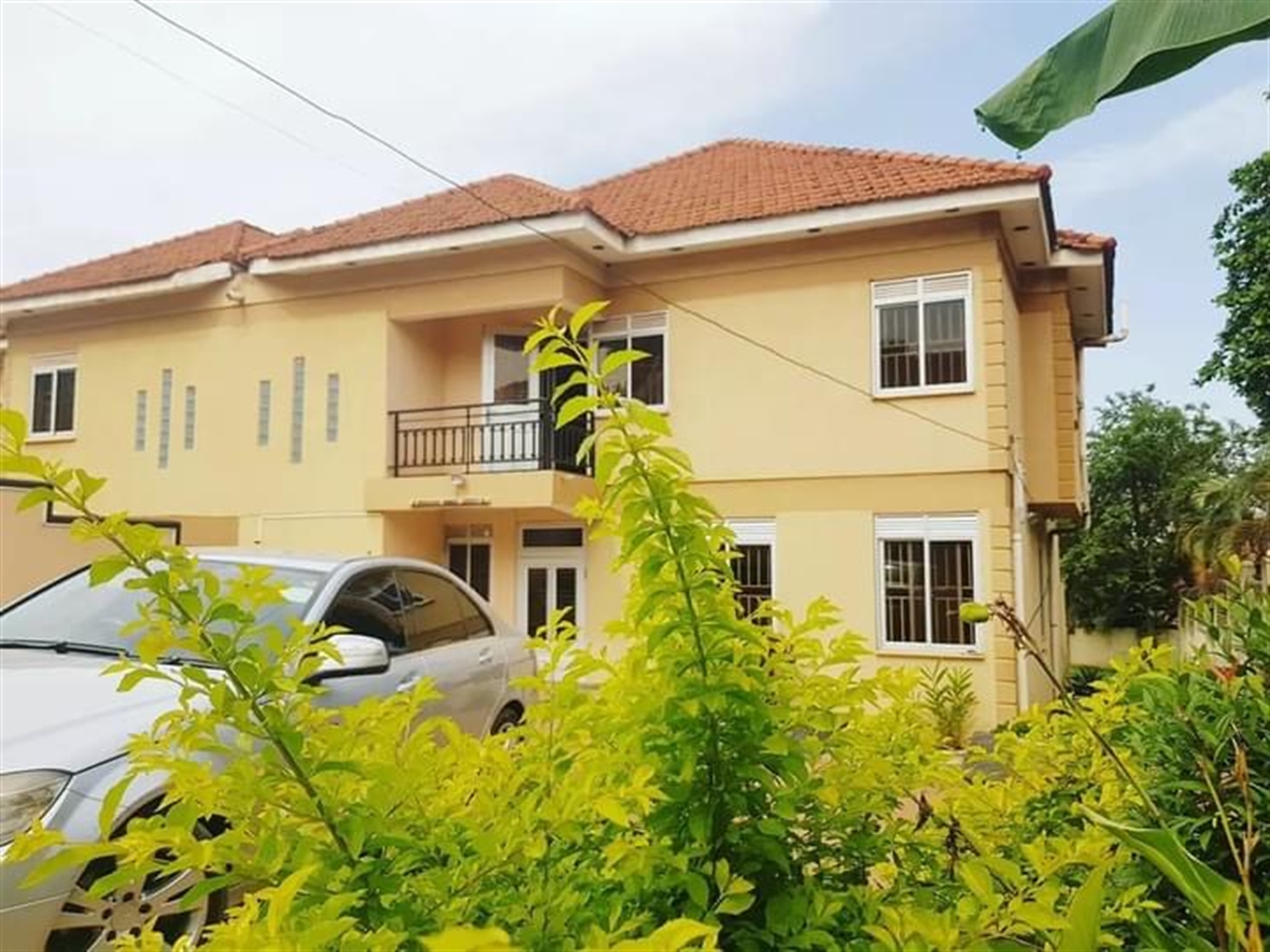 Storeyed house for rent in Muyenga Kampala