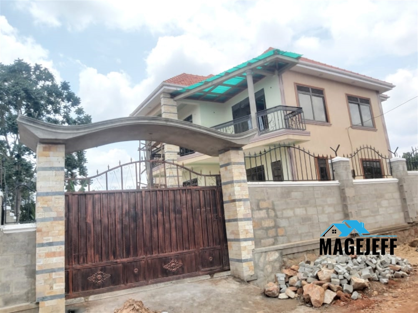 Storeyed house for sale in Kitende Wakiso