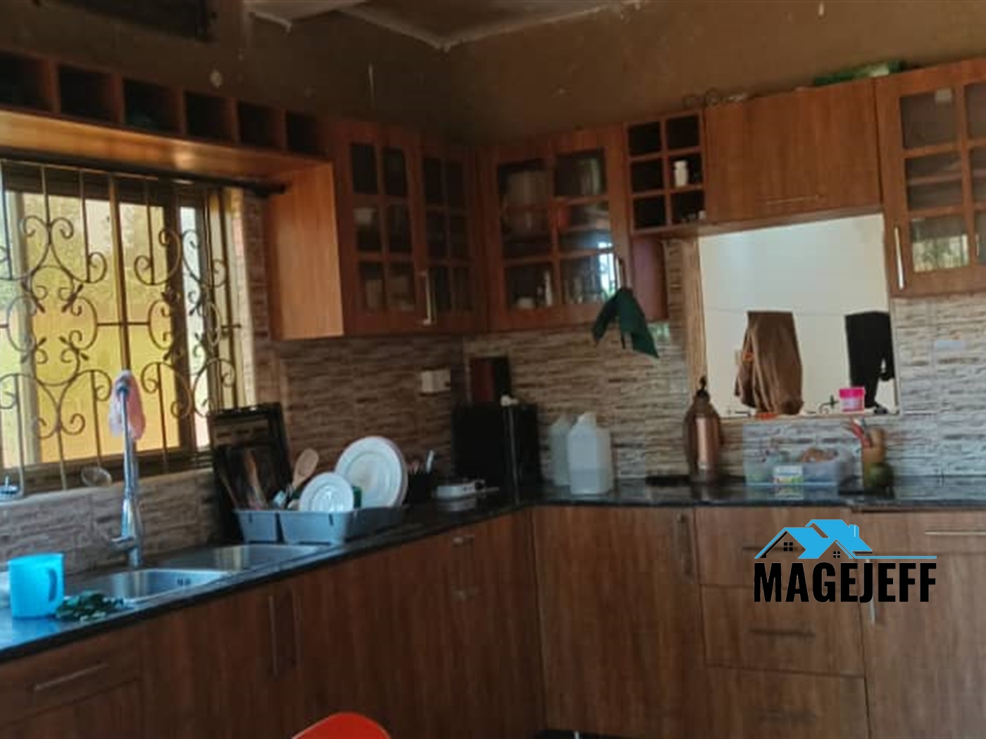 Bungalow for sale in Nakweelo Wakiso